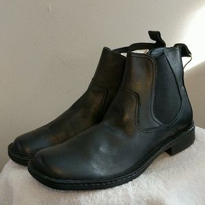 born hemlock boots